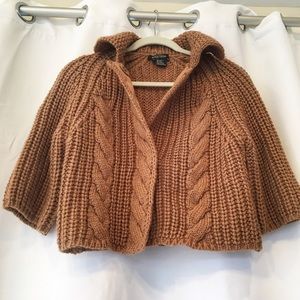 Vintage style cable knit cropped sweater.